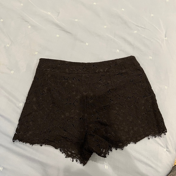 Express lace shorts - Picture 4 of 5